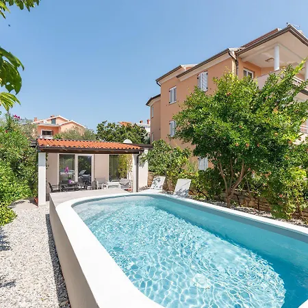 Suesses Mit Privatpool, Sonnenterrasse, Bbq In Strandnaehe *